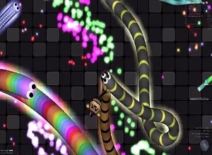 Guide for Slither.io - Game Tips and Techniques, Skins and Mods by