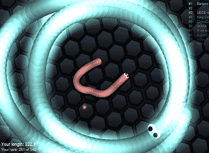 Nicknames for Slitherio: ꧁༒TheKing༒꧂, GET IN MŶ BĖLLŶ